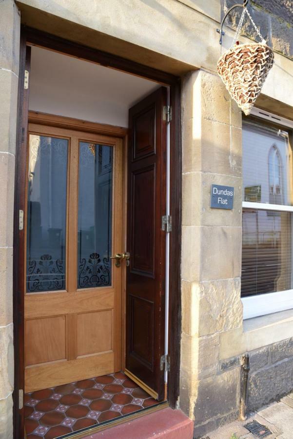 Dundas Flat, 1 Bedroom, קומרי מראה חיצוני תמונה