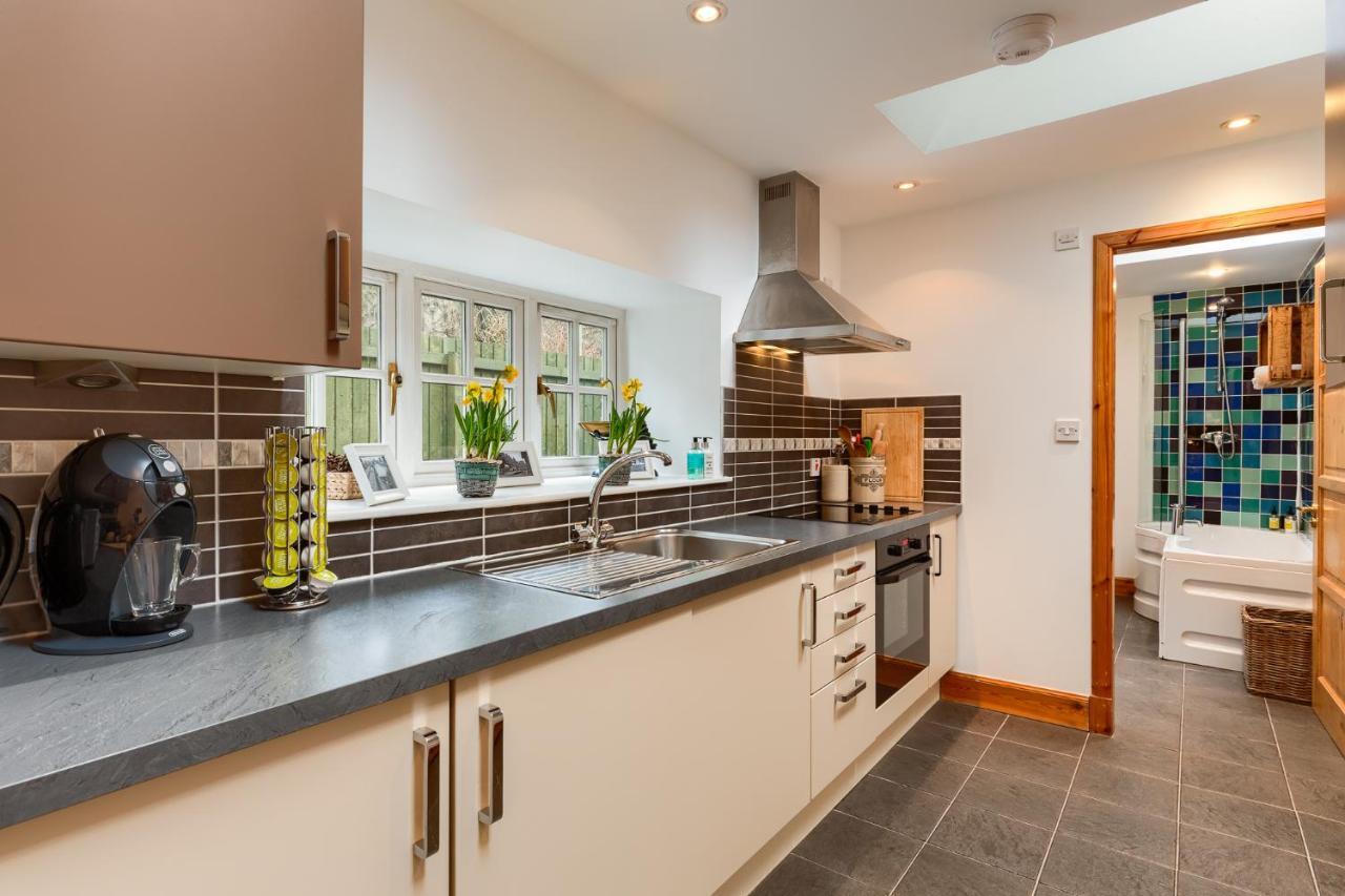 Dundas Flat, 1 Bedroom, קומרי מראה חיצוני תמונה
