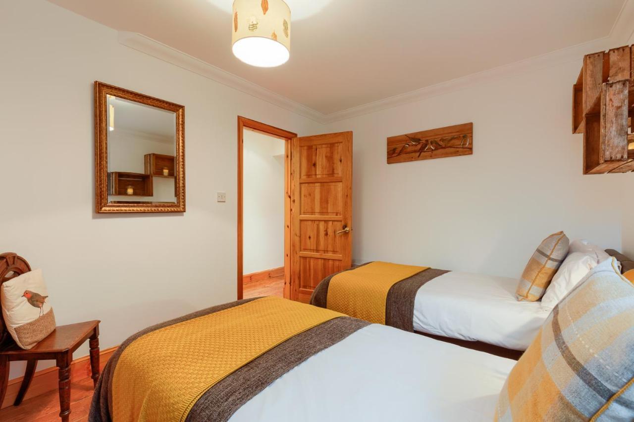 Dundas Flat, 1 Bedroom, קומרי מראה חיצוני תמונה